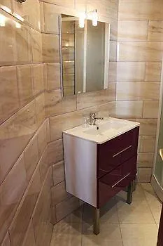 Simone Centre 4*