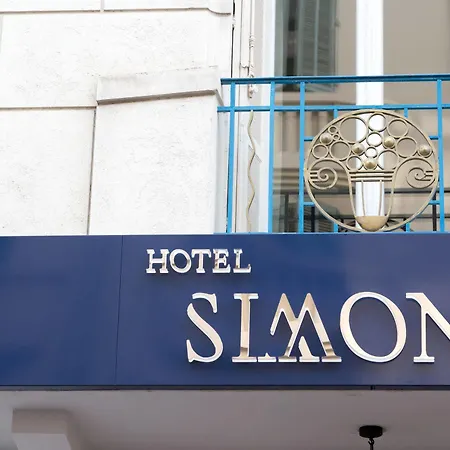 Hotel Simone Centre 4*